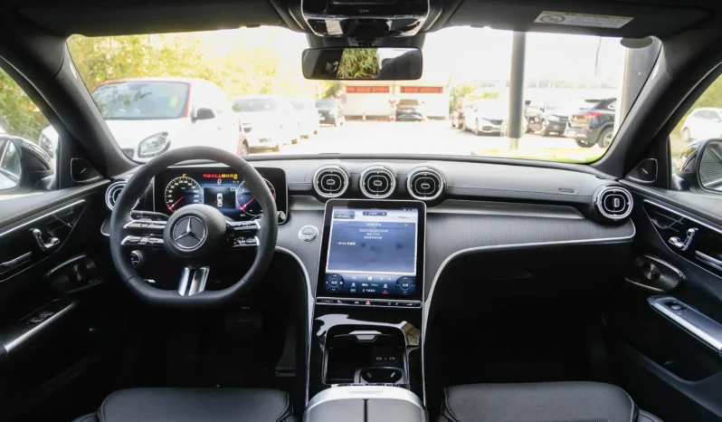 
								Mercedes-Benz C-Class full									